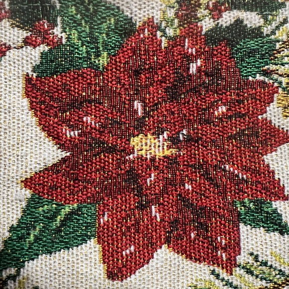 NWT-- 4 Tapestry Christmas Poinsettia Placemats - Picture 3 of 4